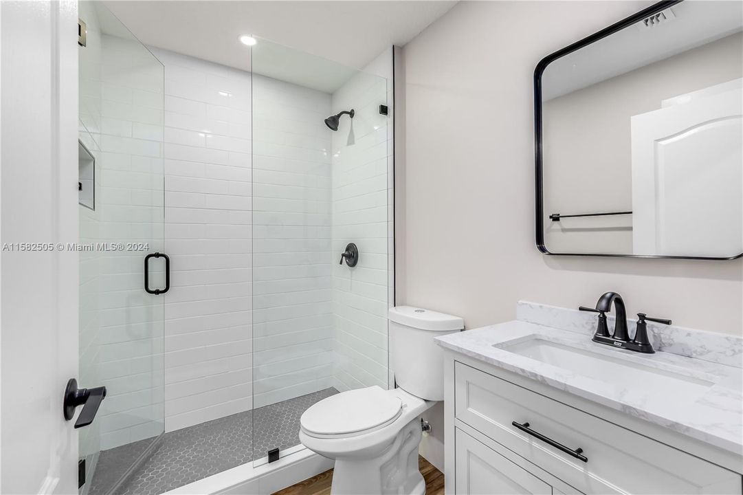 Recently Rented: $3,000 (3 beds, 3 baths, 1270 Square Feet)