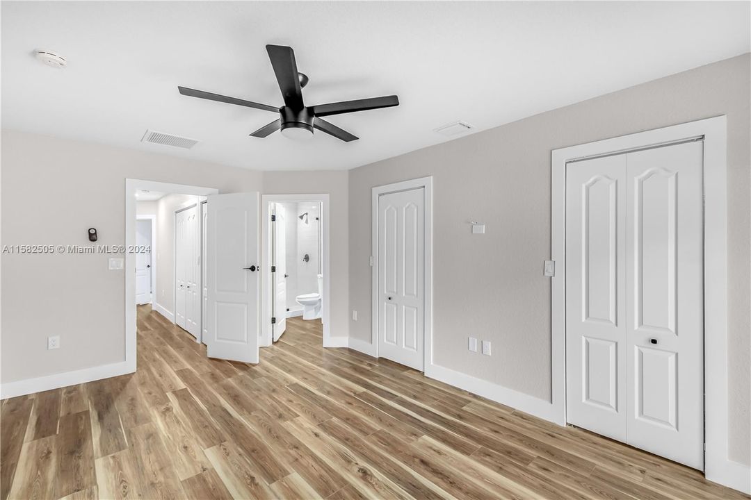 Recently Rented: $3,000 (3 beds, 3 baths, 1270 Square Feet)