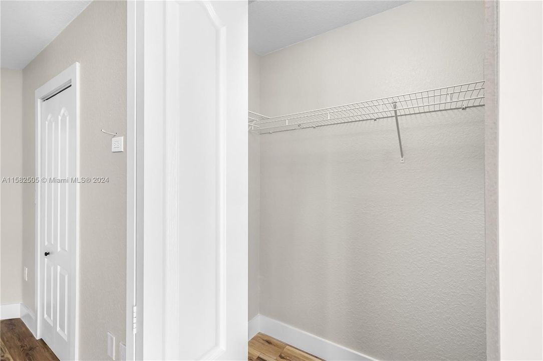 Recently Rented: $3,000 (3 beds, 3 baths, 1270 Square Feet)