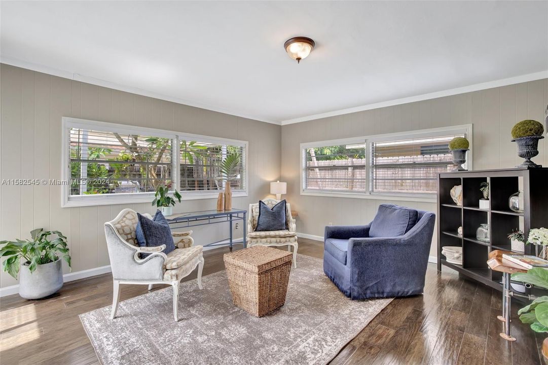 Active With Contract: $739,000 (3 beds, 2 baths, 1644 Square Feet)