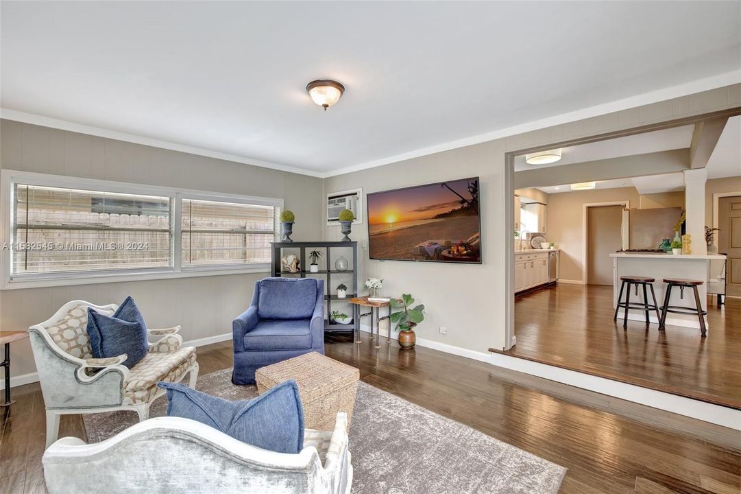 For Sale: $739,000 (3 beds, 2 baths, 1644 Square Feet)