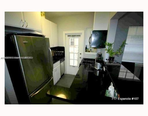For Rent: $1,900 (1 beds, 1 baths, 645 Square Feet)