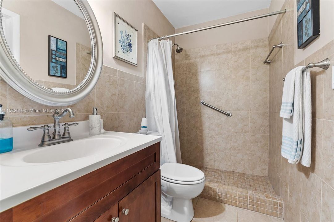待售: $1,000,000 (3 贝兹, 2 浴室, 1604 平方英尺)
