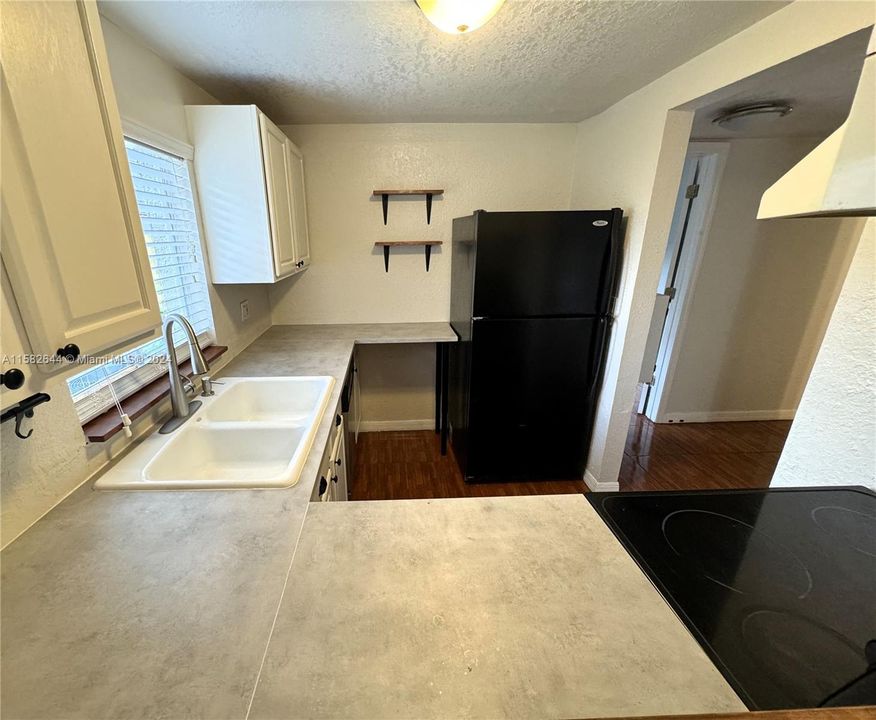For Rent: $1,800 (2 beds, 2 baths, 570 Square Feet)