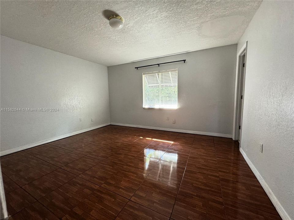 For Rent: $1,800 (2 beds, 2 baths, 570 Square Feet)
