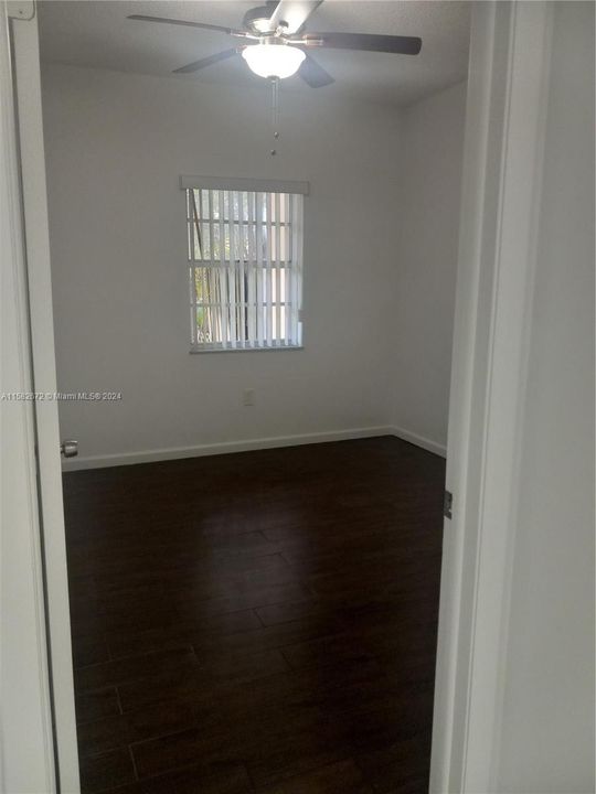 For Rent: $2,800 (3 beds, 2 baths, 1400 Square Feet)