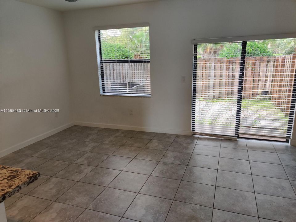 For Rent: $2,950 (2 beds, 2 baths, 1416 Square Feet)
