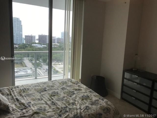 For Rent: $3,900 (2 beds, 2 baths, 1013 Square Feet)