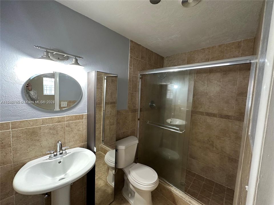 最近租的: $3,790 (3 贝兹, 2 浴室, 1364 平方英尺)