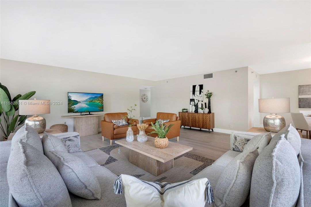 For Sale: $515,000 (2 beds, 2 baths, 1351 Square Feet)