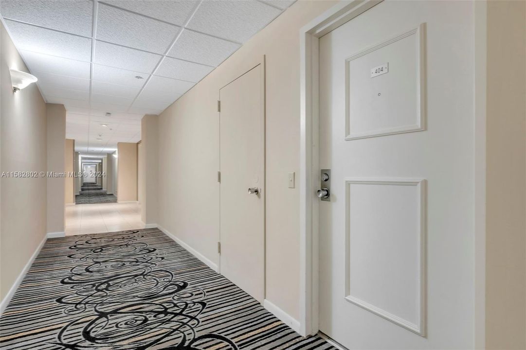 Active With Contract: $259,900 (1 beds, 1 baths, 0 Square Feet)