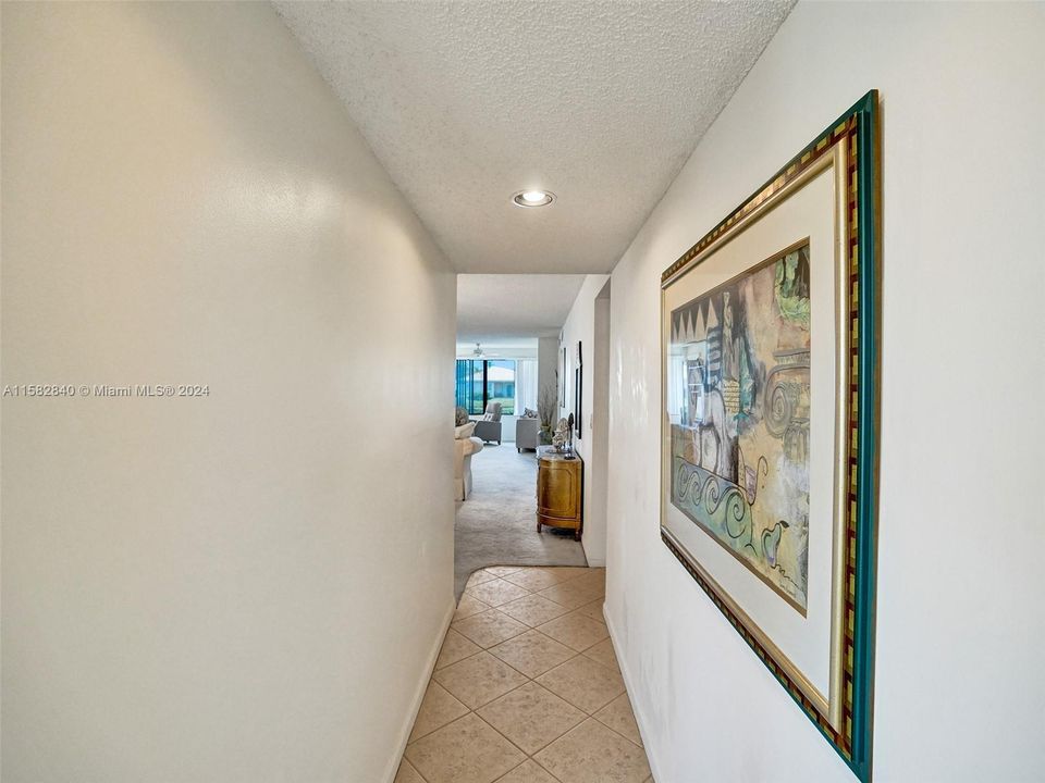 For Sale: $238,000 (2 beds, 2 baths, 1294 Square Feet)
