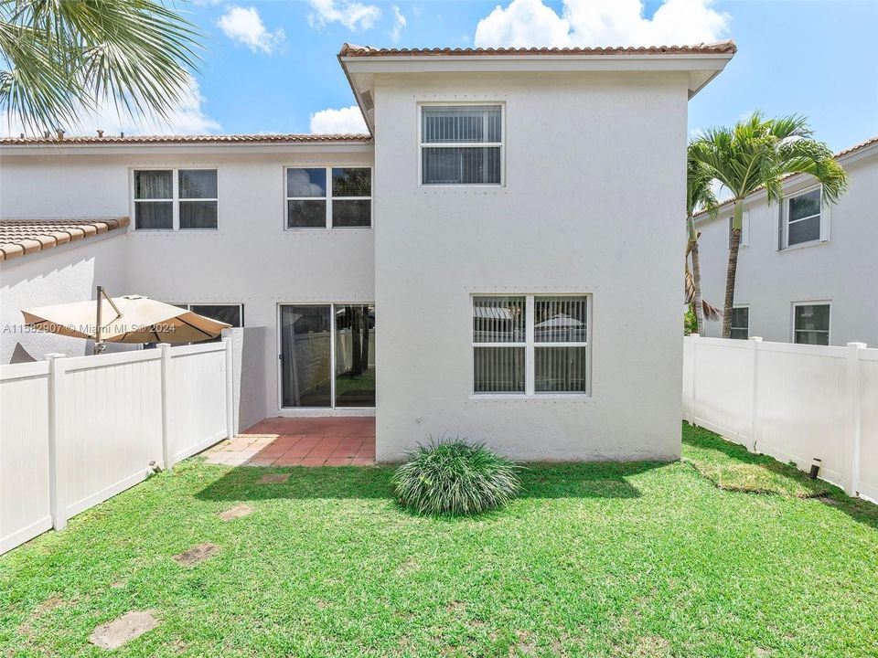 For Sale: $550,000 (3 beds, 2 baths, 1679 Square Feet)