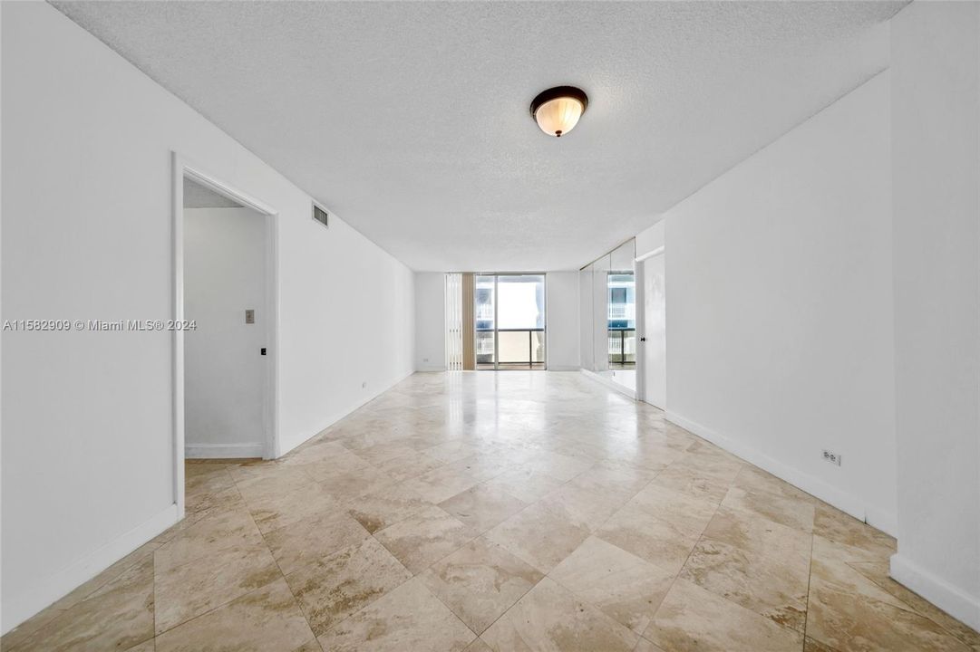 For Rent: $3,100 (2 beds, 2 baths, 1271 Square Feet)