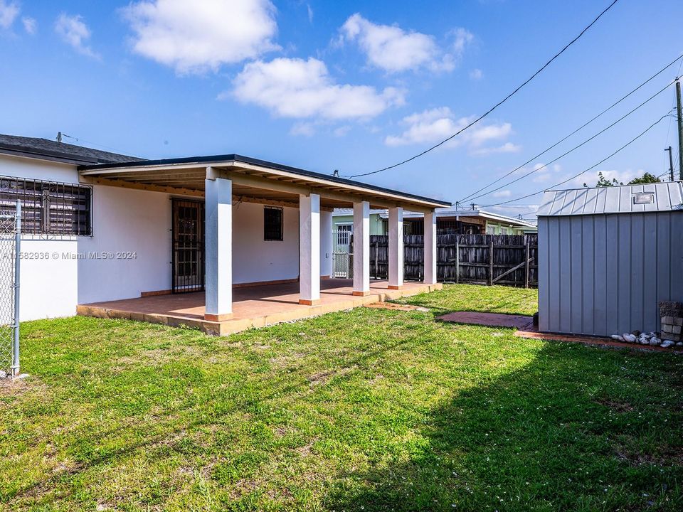 Active With Contract: $550,000 (3 beds, 2 baths, 1155 Square Feet)