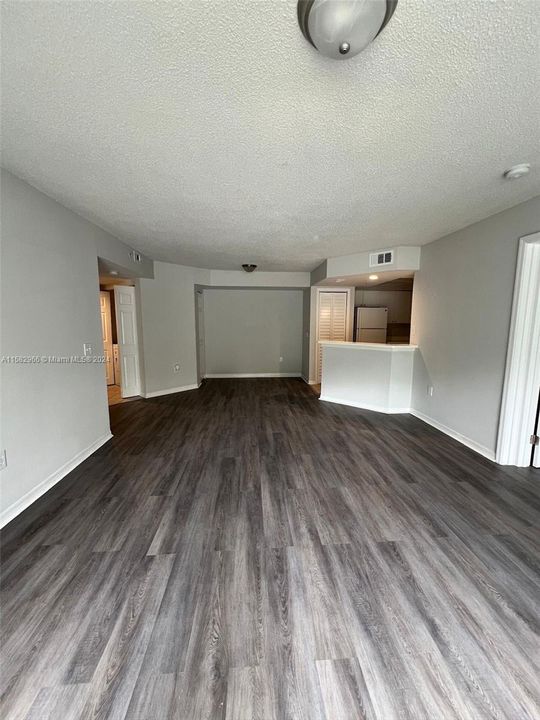 For Rent: $1,950 (2 beds, 2 baths, 1026 Square Feet)