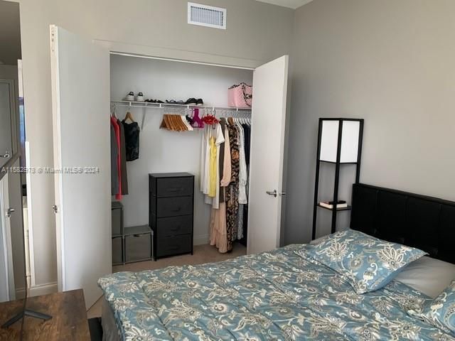 Active With Contract: $2,600 (0 beds, 1 baths, 601 Square Feet)