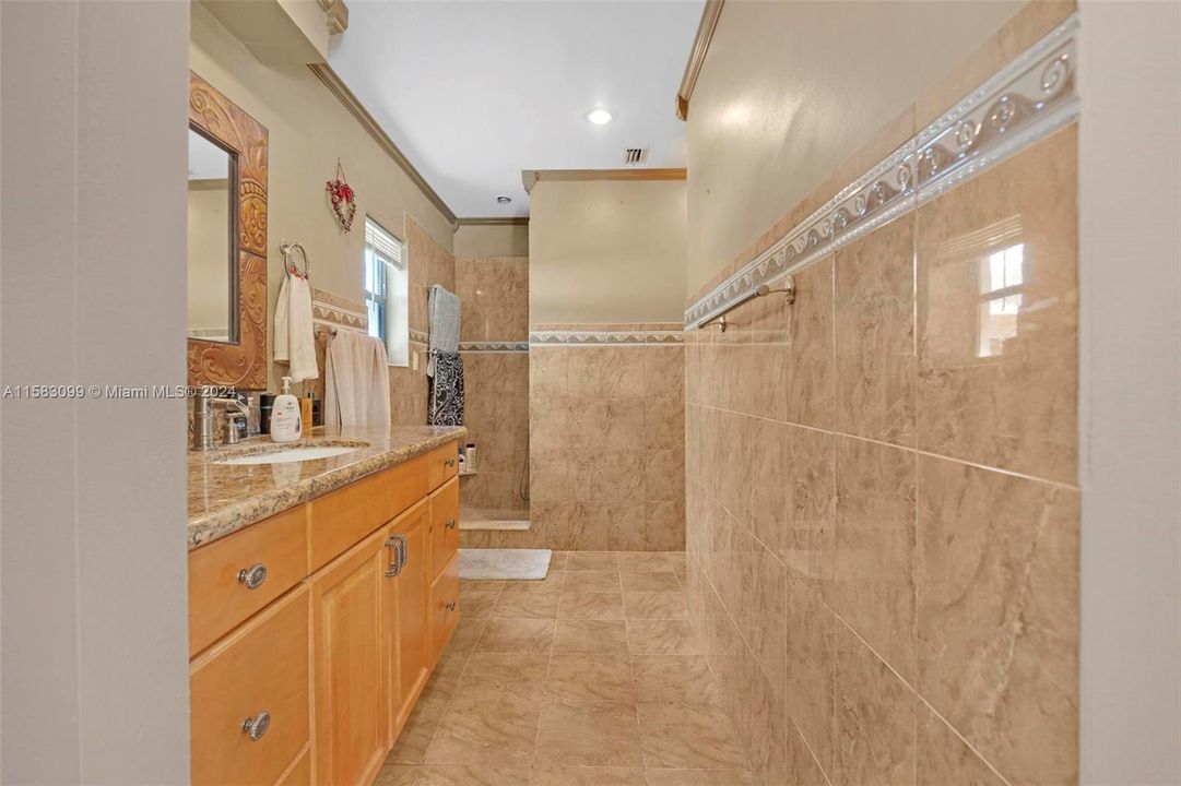 待售: $595,000 (3 贝兹, 2 浴室, 1805 平方英尺)