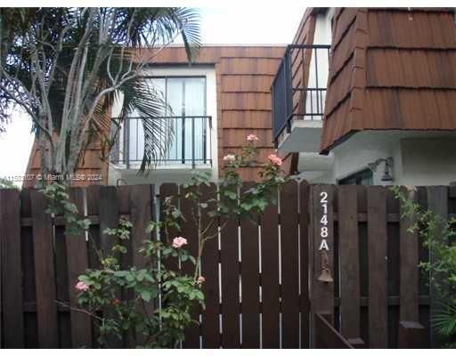 For Rent: $2,250 (2 beds, 2 baths, 1252 Square Feet)