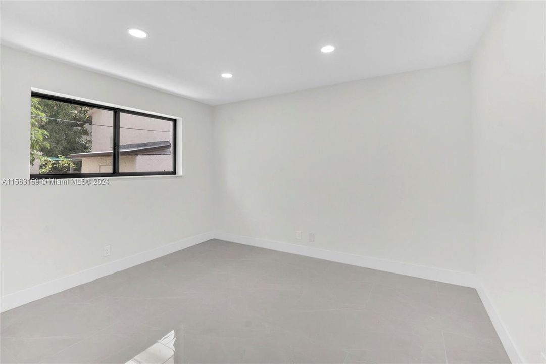 Recently Rented: $4,800 (5 beds, 4 baths, 2349 Square Feet)