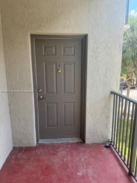 Recently Rented: $2,500 (3 beds, 2 baths, 1338 Square Feet)