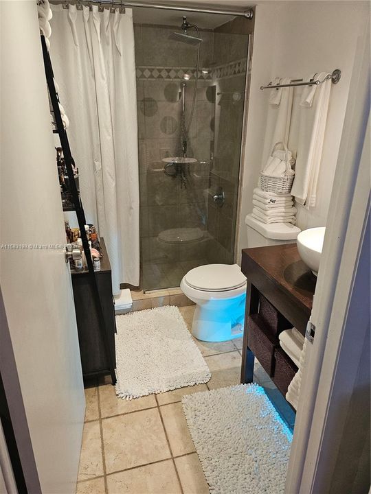 Recently Sold: $345,000 (1 beds, 1 baths, 720 Square Feet)