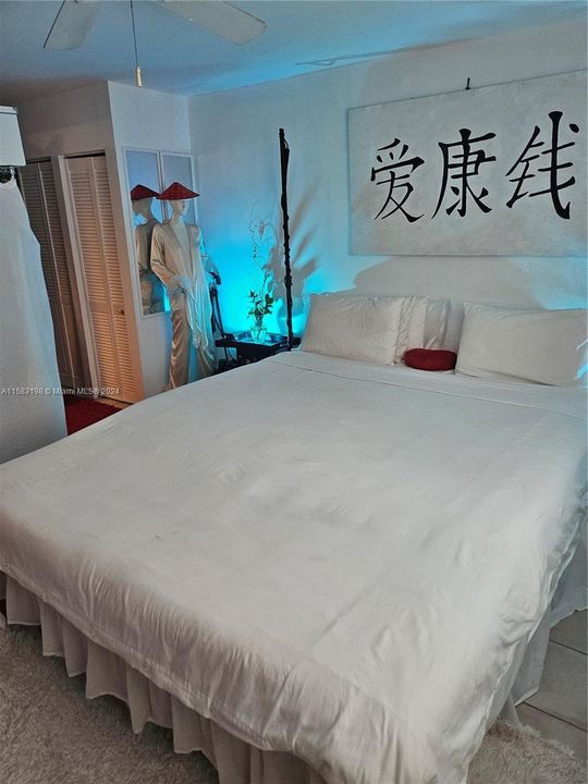 Recently Sold: $345,000 (1 beds, 1 baths, 720 Square Feet)