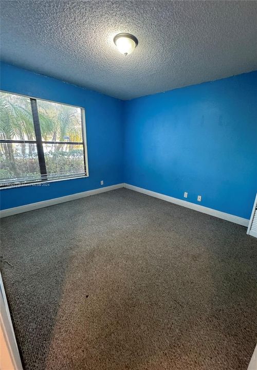 For Rent: $2,000 (2 beds, 2 baths, 904 Square Feet)