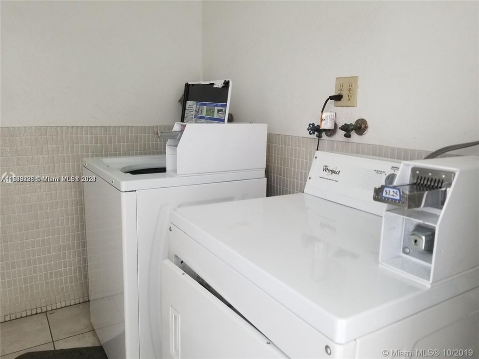 For Rent: $1,400 (1 beds, 1 baths, 576 Square Feet)