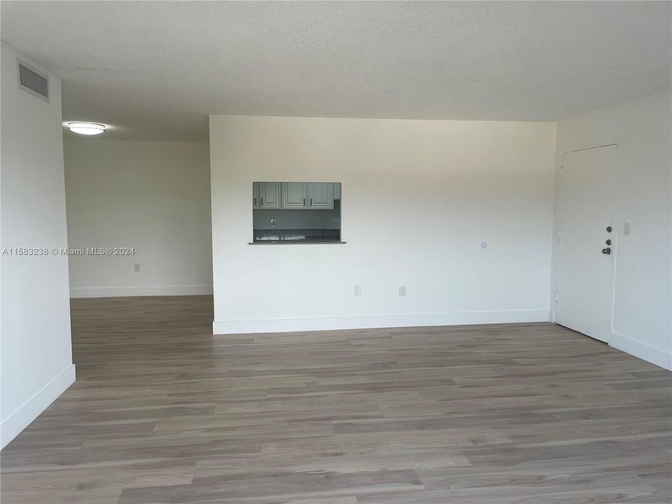 For Rent: $3,600 (3 beds, 2 baths, 1336 Square Feet)