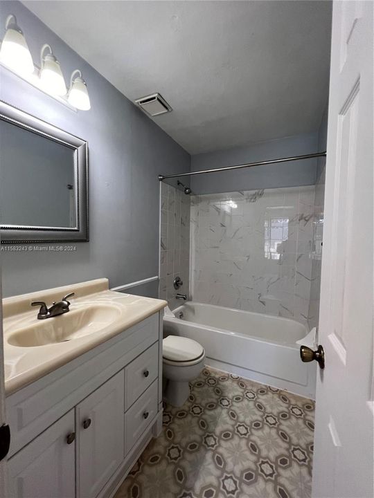 Recently Sold: $171,900 (2 beds, 2 baths, 1133 Square Feet)