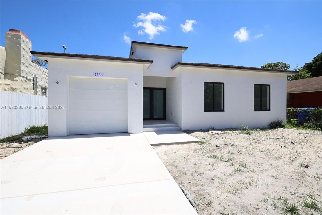 For Sale: $719,900 (4 beds, 2 baths, 1700 Square Feet)