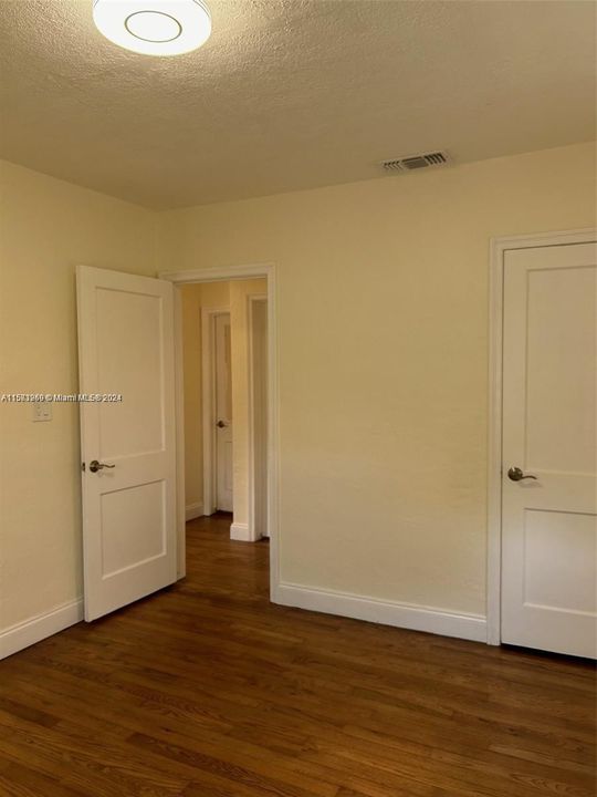 Недавно арендовано: $3,350 (2 спален, 1 ванн, 918 Квадратных фут)