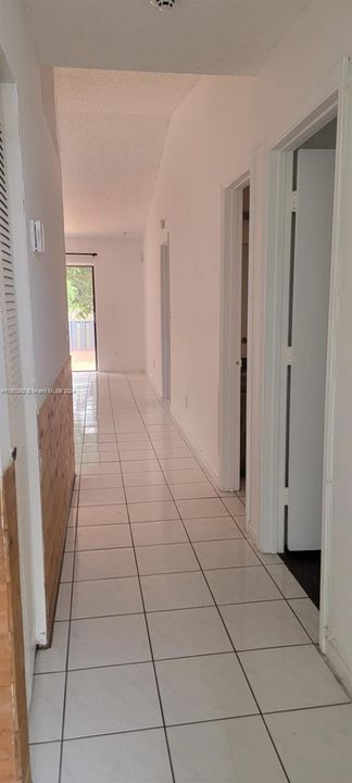 Vendido Recientemente: $240,000 (2 camas, 1 baños, 1060 Pies cuadrados)