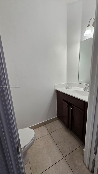 Active With Contract: $2,900 (3 beds, 2 baths, 1349 Square Feet)