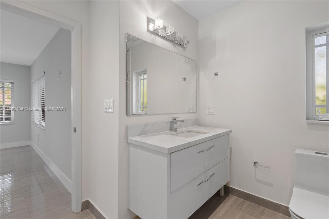 For Sale: $1,100,000 (3 beds, 2 baths, 1681 Square Feet)