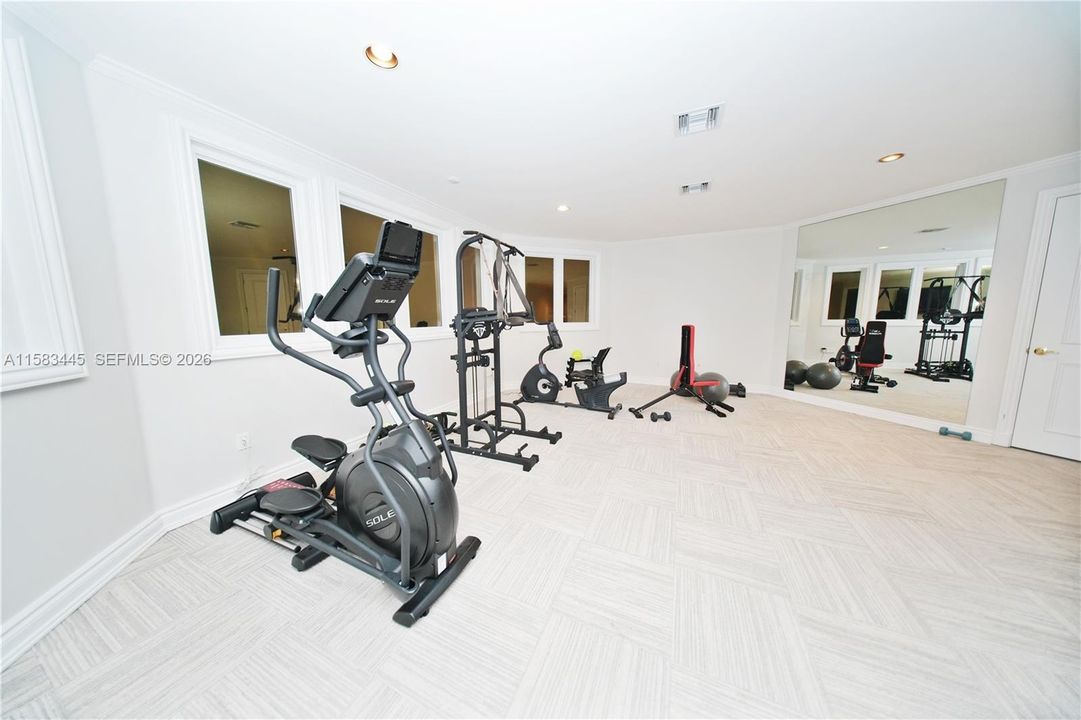 En Renta: $65,000 (9 camas, 9 baños, 21756 Pies cuadrados)
