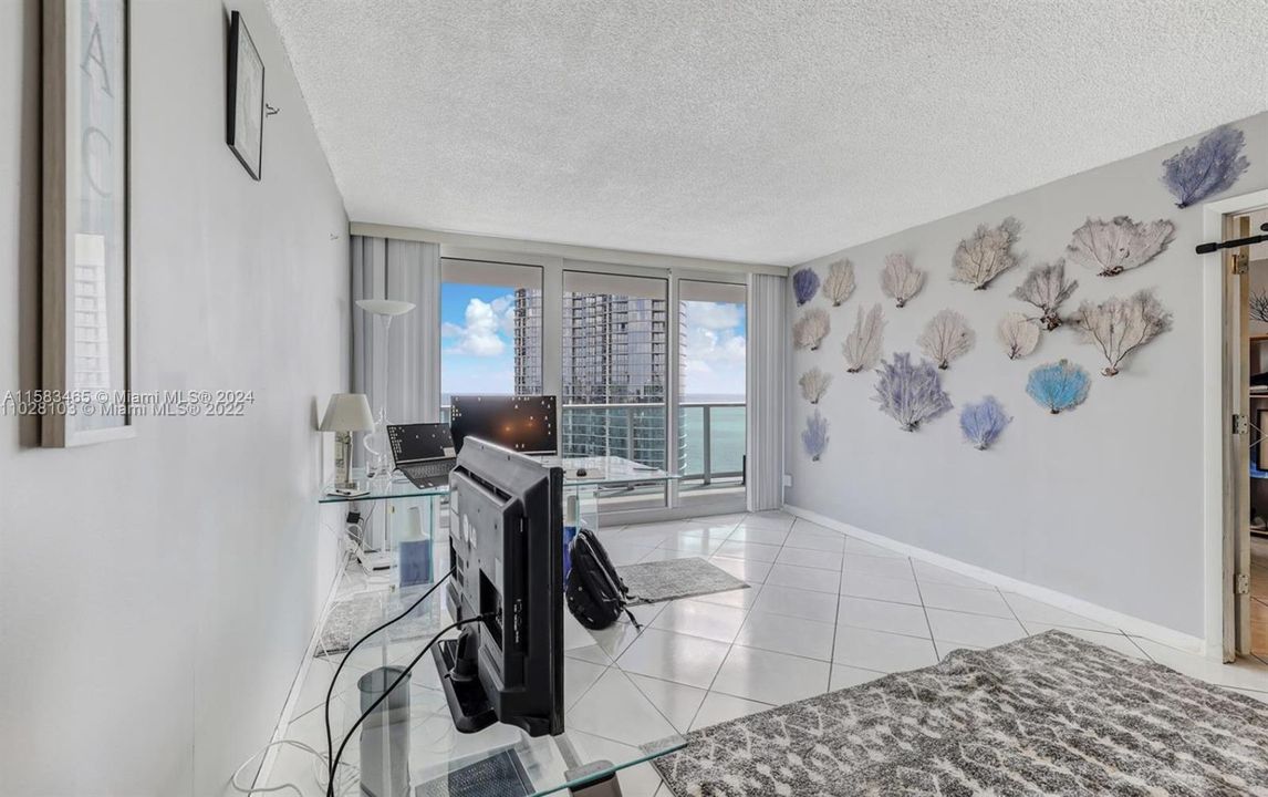 For Sale: $500,000 (2 beds, 2 baths, 1331 Square Feet)