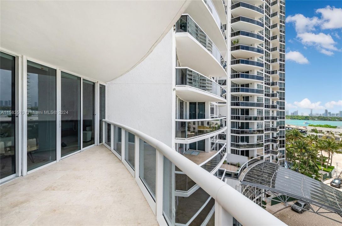 Recently Sold: $1,299,000 (2 beds, 2 baths, 1437 Square Feet)