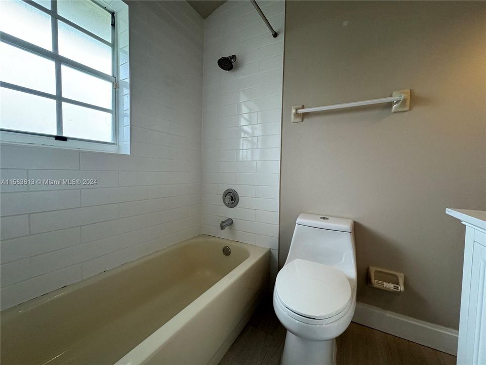 出租: $3,550 (2 贝兹, 2 浴室, 1340 平方英尺)