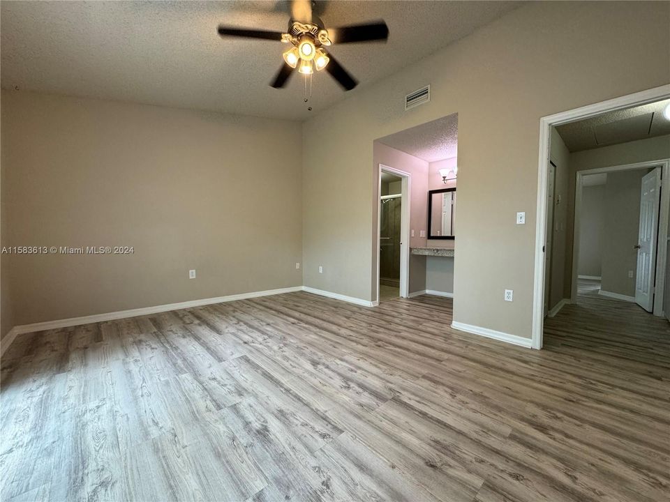 For Rent: $3,550 (2 beds, 2 baths, 1340 Square Feet)