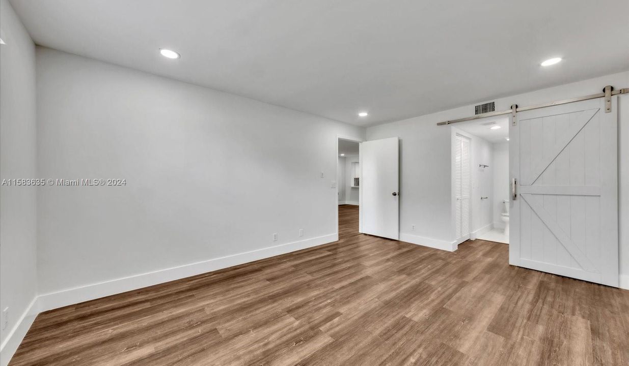 For Sale: $320,000 (2 beds, 2 baths, 1192 Square Feet)