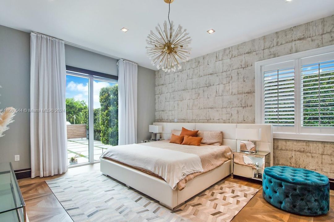 For Sale: $4,000,000 (4 beds, 4 baths, 2938 Square Feet)