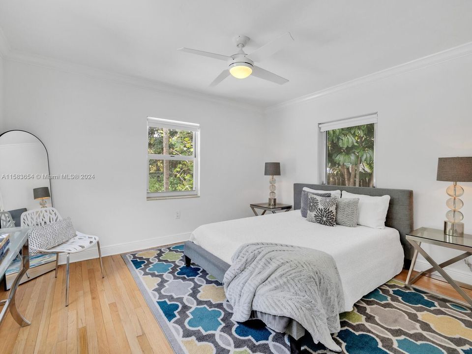 Active With Contract: $1,275,000 (3 beds, 2 baths, 1515 Square Feet)