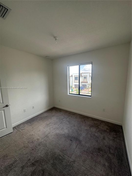 For Rent: $2,950 (3 beds, 2 baths, 1378 Square Feet)