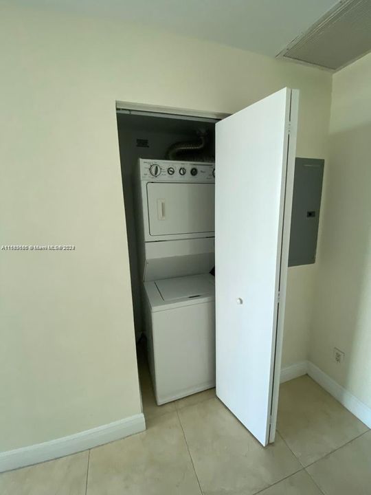 For Rent: $4,500 (2 beds, 2 baths, 1222 Square Feet)