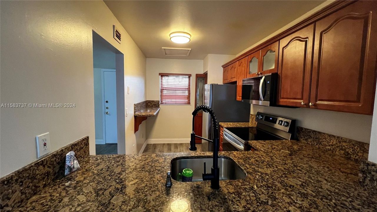 For Rent: $2,500 (3 beds, 2 baths, 1125 Square Feet)