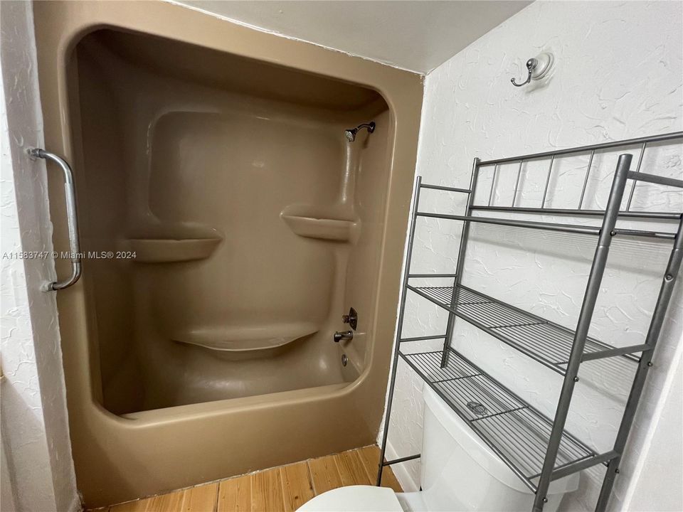 В аренду: $1,650 (1 спален, 1 ванн, 775 Квадратных фут)