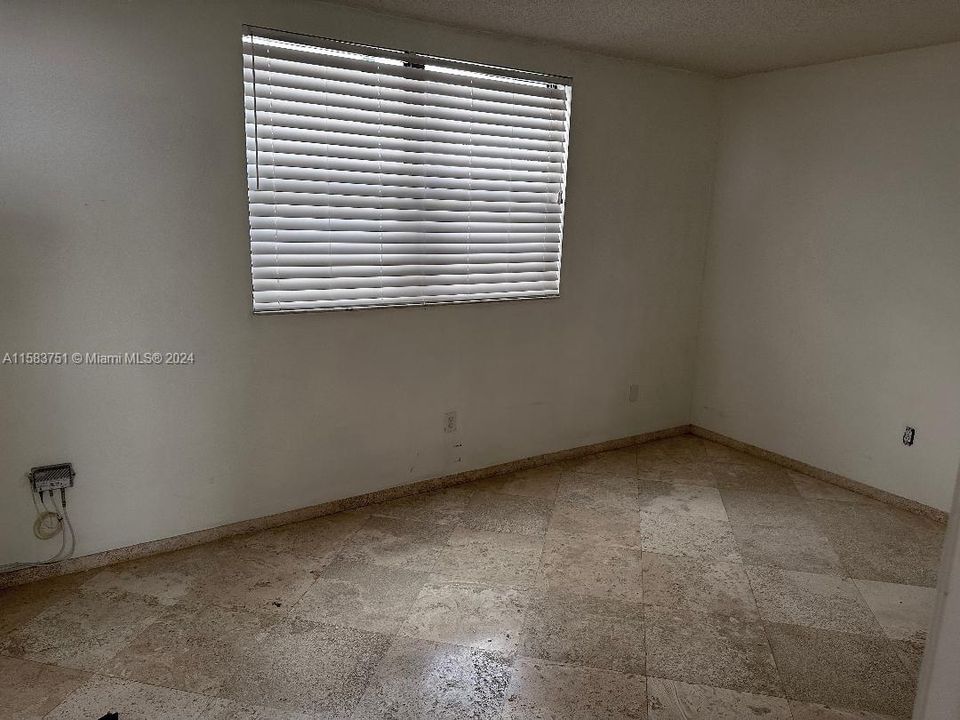 For Rent: $3,400 (2 beds, 2 baths, 1255 Square Feet)