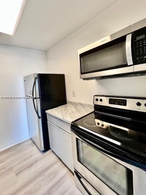 For Rent: $2,150 (1 beds, 1 baths, 806 Square Feet)